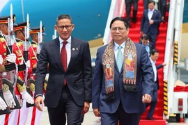 Premier vietnamita llega a Indonesia para asistir a la 43ª Cumbre de ASEAN