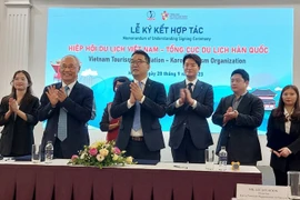 Vietnam y Corea del Sur firman memorando para fortalecer cooperación turística