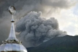 Aumenta a 22 el número de muertos por volcán en Indonesia