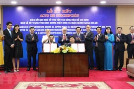 Expresidenta de Chile Michelle Bachelet visita provincia de Binh Duong