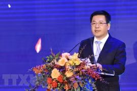 Vietnam destaca asociación de cooperación estratégica integral con China 