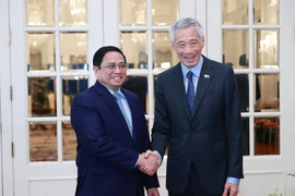 Destacan importancia de visita de premier de Singapur a Vietnam 