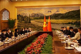 Delegación del Partido Comunista de Vietnam realiza visita a China