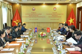 Frentes de Patria de Vietnam y Laos consolidan relaciones de cooperación
