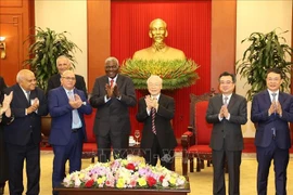 Máximo dirigente partidista vietnamita recibe a presidente parlamentario de Cuba