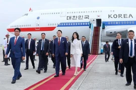 Presidente de Corea del Sur inicia su visita de Estado a Vietnam