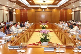 Instan a promover desarrollo fuerte de provincia de Nghe An