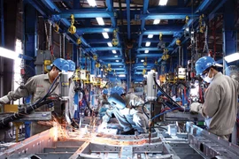 Experto indio aprecia desarrollo económico impresionante de Vietnam en etapa pospandémica