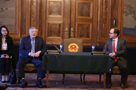 Delegación del Tribunal Popular Supremo de Vietnam trabaja en los Países Bajos