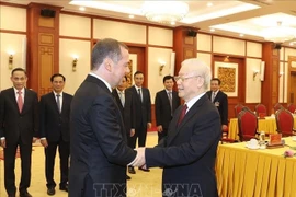 Vietnam otorga importancia a la asociación estratégica integral con Rusia
