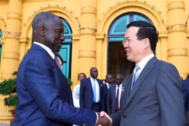 Vietnam y Costa de Marfil amplían la cooperación en agricultura e inversión