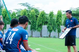 Equipo olímpico de fútbol de Vietnam se prepara para ASIAD 19