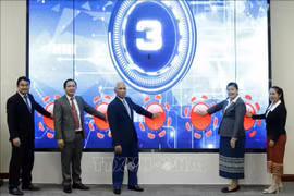 Laos lanza revista electrónica Aloun Mai, un regalo de Vietnam