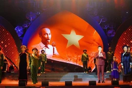 Efectúan programa artístico para rendir homenaje al Presidente Ho Chi Minh 