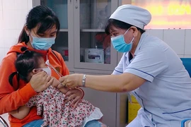 OMS y UNICEF aseguran suministro de vacuna pentavalente a Vietnam