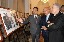 Vietnam afirma estrecho vínculo con Argelia