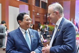 Premier vietnamita se reúne con su homólogo australiano
