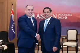 Premier vietnamita se reúne con su homólogo de las Islas Cook