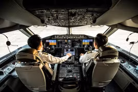 Suspenden temporalmente a piloto vietnamita positivo por ketamina