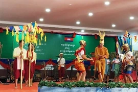 Efectúan en Camboya intercambio cultural con localidad vietnamita