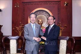 Dirigente de Ciudad Ho Chi Minh recibe a delegación del Partido japonés Komeito