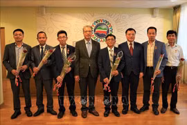 Reconocen aportes de miembros de PCV en Rusia 