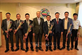 Reconocen aportes de miembros de PCV en Rusia 