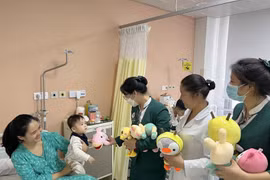 Vietnam abre estante de “cero dong” por Día Mundial del Trabajo Social