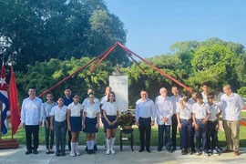  Vietnam y Cuba fortalecen vínculos en sector de la comunicación