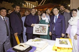Titular del Parlamento vietnamita inaugura Semana de Cultura del país en Irán