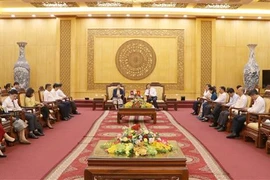 Delegación de revista laosiana realiza visita de trabajo en Ninh Binh 