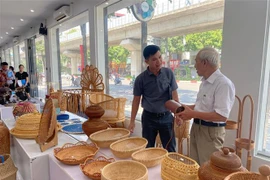 Más de 300 productos participan en concurso de diseño artesanal de Hanoi 2023