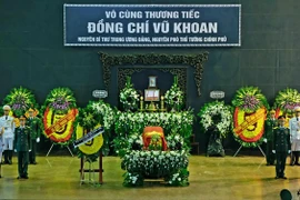 Despiden con funeral de Estado al exvicepremier vietnamita Vu Khoan