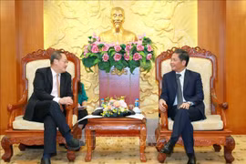 Vietnam impulsa cooperación multifacética con Singapur y Australia