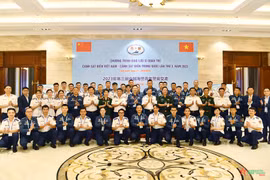 Guardias Costeras de Vietnam y China organizan tercer encuentro de intercambio 