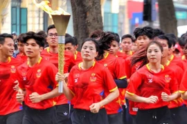 Celebran relevo de antorcha de SEA Games 32 en Hanoi