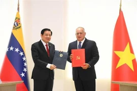 Delegación partidista de Vietnam realiza visita de trabajo en Venezuela