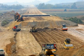 Desembolsarán en junio 216 millones de dólares para autopista Norte-Sur
