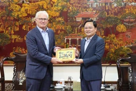 Provincia vietnamita aspira a cooperar con Estados Unidos en industria de semiconductores