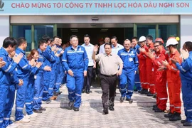 Premier inspecciona proyectos claves en zona económica de Nghi Son