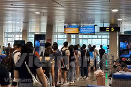 Aeropuerto vietnamita por garantizar calidad de servicios durante asueto por Día Nacional