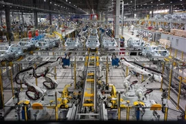 Prensa laosiana aprecia experiencias de Vietnam en desarrollo económico