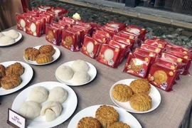 Fabricantes vietnamitas de pastel de luna miran hacia los mercados extranjeros 