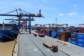 Vietnam puede convertirse en centro global de transbordo de mercancías