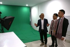 Empresas vietnamitas ayudan a desarrollar tecnología blockchain en Camboya