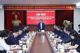 Elogian el papel importante de agencias representativas vietnamitas en el extranjero