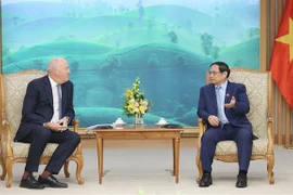 Instan al grupo británico ampliar operaciones en Vietnam