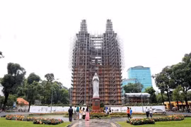 Cruces de Catedral de Notre-Dame de Saigon serán restauradas en Bélgica