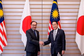 Malasia y Japón elevan relaciones a asociación estratégica integral