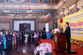 Dirigentes de Ciudad Ho Chi Minh se reúnen con el cuerpo diplomático